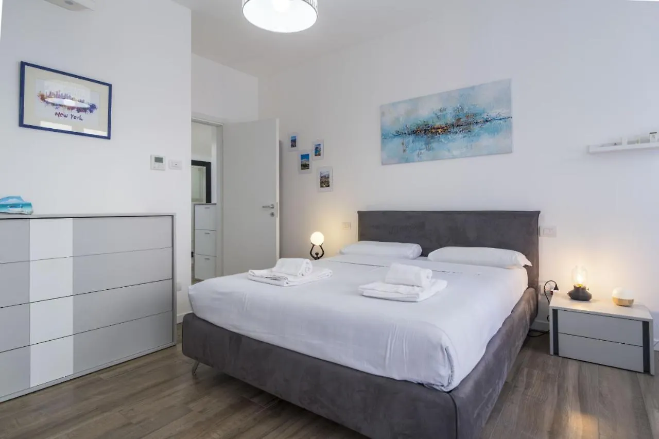 Apartment Easylife - Lussuoso E Moderno Bilocale A Due Passi Dalla Zona Fiera E City Life Milan Italy
